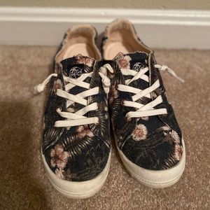 Roxy women's shoes